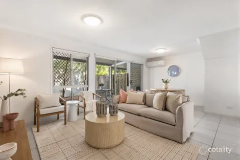 Property photo of 8/22 Cola Crescent Wynnum West QLD 4178