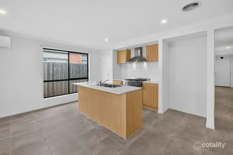 Property photo of 8 Princes Circuit Wallan VIC 3756