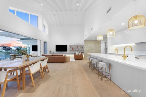 28 Charolais Cres, Benowa, QLD 4217