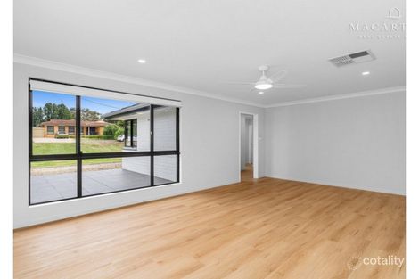 Property photo of 10 Walana Crescent Kooringal NSW 2650