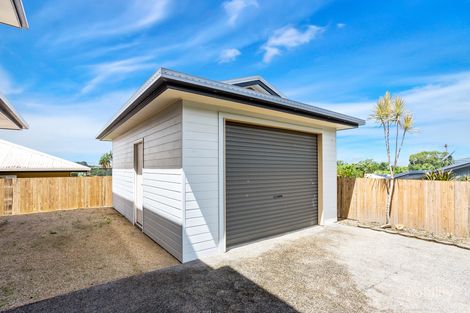 Property photo of 100 Fitzmaurice Drive Bentley Park QLD 4869
