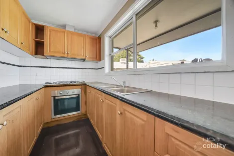 Property photo of 112 Longford Crescent Coolaroo VIC 3048