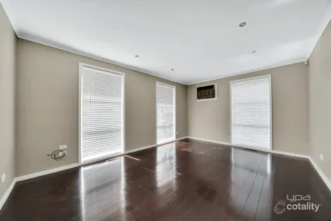 Property photo of 112 Longford Crescent Coolaroo VIC 3048