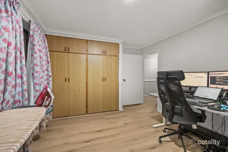 Property photo of 34 Boscawan Crescent Bellbird Park QLD 4300