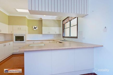 Property photo of 7 Cathie Circuit Lake Cathie NSW 2445