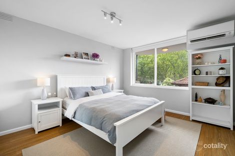 Property photo of 2/12 Charnwood Road St Kilda VIC 3182