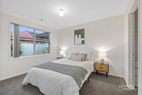 Property photo of 16 Messina Crescent Point Cook VIC 3030