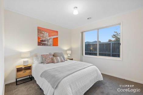 Property photo of 16 Messina Crescent Point Cook VIC 3030