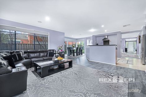 Property photo of 49 Chatswood Drive Narre Warren South VIC 3805