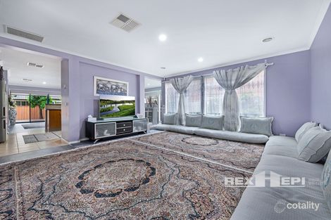 Property photo of 49 Chatswood Drive Narre Warren South VIC 3805