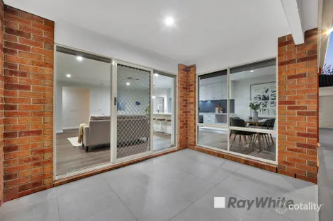 Property photo of 1 Penton Way Lynbrook VIC 3975
