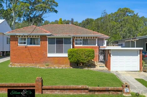 34 Lake Entrance Rd, Oak Flats, NSW 2529