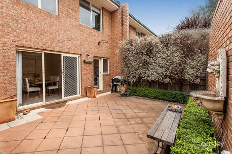 Property photo of 11 Sugarloaf Close Burwood East VIC 3151