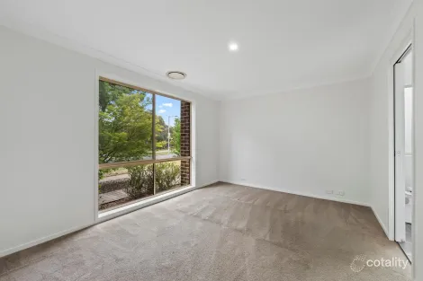 Property photo of 34 Gwen Meredith Loop Franklin ACT 2913