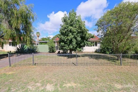 Property photo of 16 Birrel Place Gosnells WA 6110