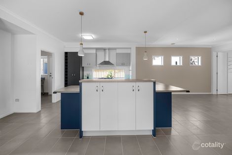 Property photo of 36 The Avenue Caroline Springs VIC 3023