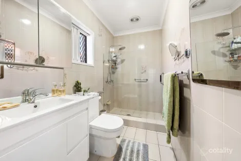 Property photo of 7 Brisbane Road St Johns Park NSW 2176