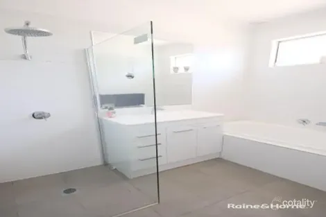 Property photo of 32 Lang Street Inverell NSW 2360