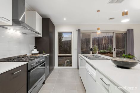 Property photo of 4 Connewarre Place Ocean Grove VIC 3226