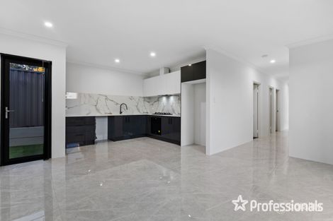 Property photo of 15B Denston Way Girrawheen WA 6064