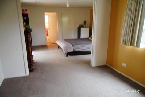 Property photo of 4 Norham Court Berwick VIC 3806
