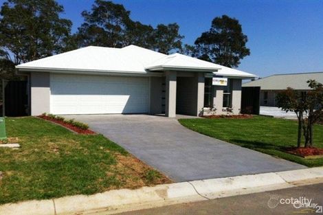 19 Radiant Ave, Largs, NSW 2320