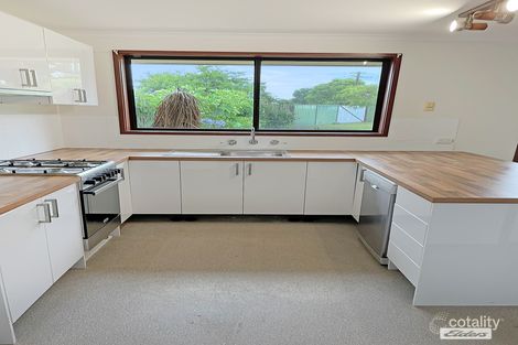 Property photo of 27 Gayview Drive West Wodonga VIC 3690