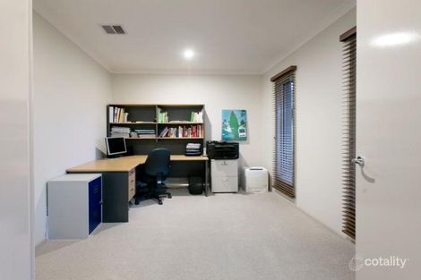 Property photo of 22 Feathery Grove Sandhurst VIC 3977