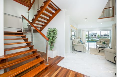 Property photo of 1667 Riverdale Drive Hope Island QLD 4212