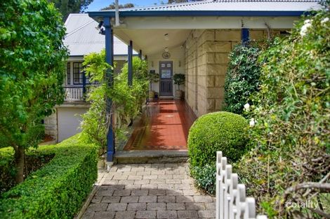 Property photo of 6 Suwarrow Street Fairlight NSW 2094