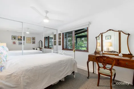 Property photo of 40 Loop Road Lower Beechmont QLD 4211