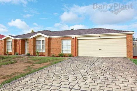 25 Spring Cct, Caroline Springs, VIC 3023