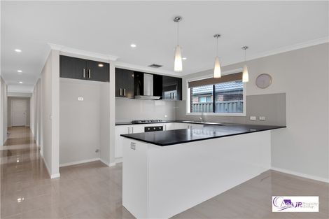 Property photo of 20 Brittle Gum Road Cranbourne East VIC 3977
