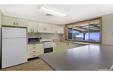 Property photo of 10 Bellbird Crescent Bowen Mountain NSW 2753