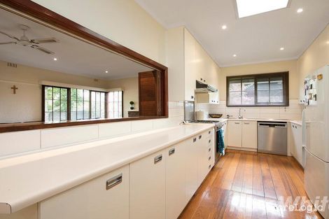 Property photo of 2 Marquis Road Bentleigh VIC 3204