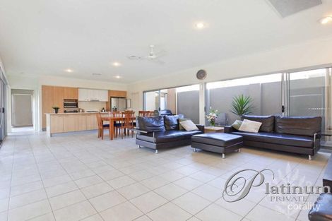 Property photo of 52 Mossvale Drive Wakerley QLD 4154