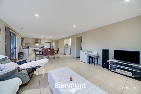 Property photo of 3 Miller Close Drouin VIC 3818