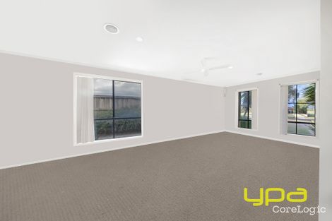 Property photo of 25 Central Parkway Cranbourne West VIC 3977