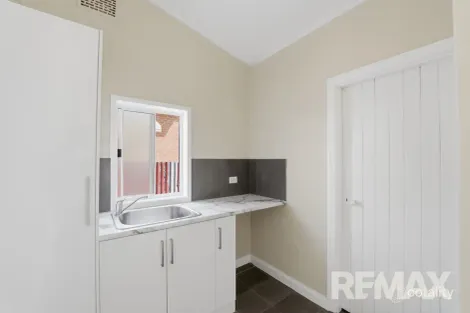 Property photo of 9 Lindsay Street Turvey Park NSW 2650