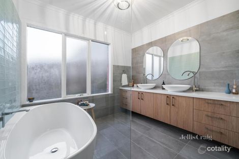 Property photo of 54 Dandallo Drive Eltham VIC 3095