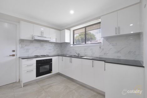 Property photo of 1 Popondetta Place Glenfield NSW 2167