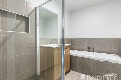 Property photo of 14 Moore Way Lucas VIC 3350