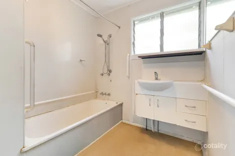 Property photo of 13 Tabari Place Eagleby QLD 4207