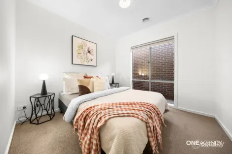 Property photo of 13 Wonderland Road Werribee VIC 3030