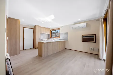 Property photo of 9 Sangria Court Mount Clear VIC 3350