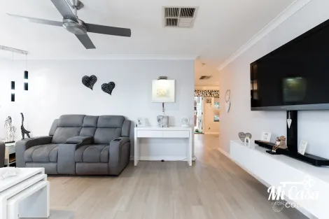 Property photo of 42 Cunningham Loop Mirrabooka WA 6061