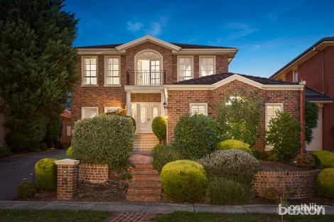 Property photo of 23 Wattlebird Court Burwood VIC 3125