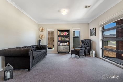 Property photo of 51 Riverside Drive Craigieburn VIC 3064