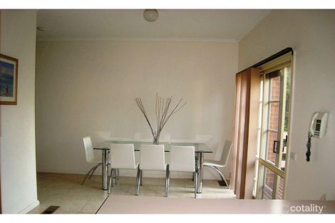 Property photo of 2/29 Orchard Crescent Mont Albert North VIC 3129