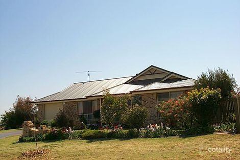 Property photo of 11 Strathconan Drive Glenvale QLD 4350